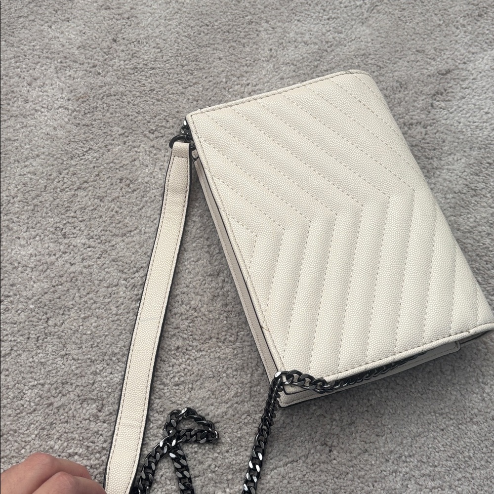 Crossbody Bag Quilted Ivory Chain Luxury Design Silver Chain Square Clutch - Picture 6 of 6